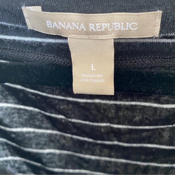 Banana Republic Boat Cut Neck & Off The Shoulder Sweater - Picture 4 of 5